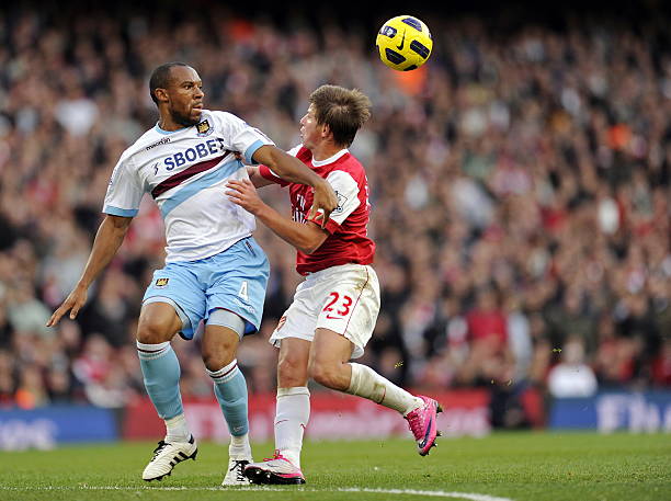 特别是他的 特别是他的