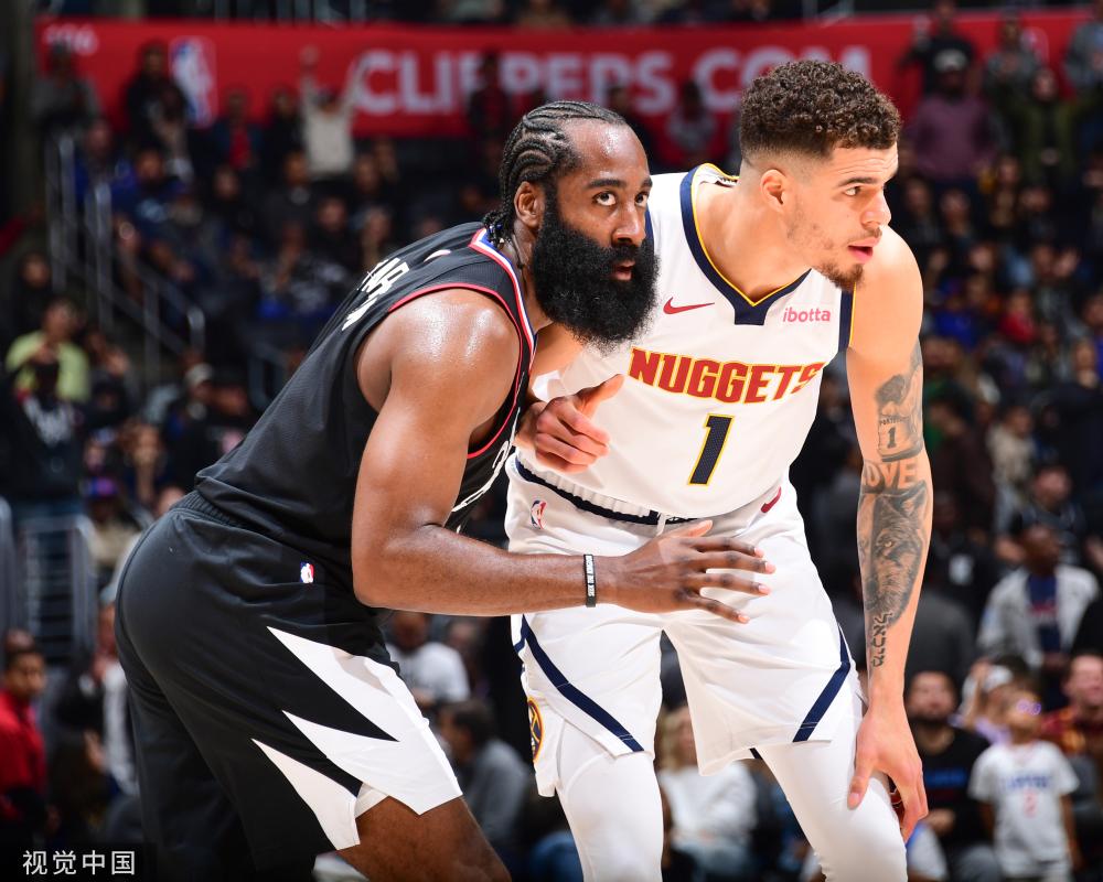 接受采访时 接受采访时