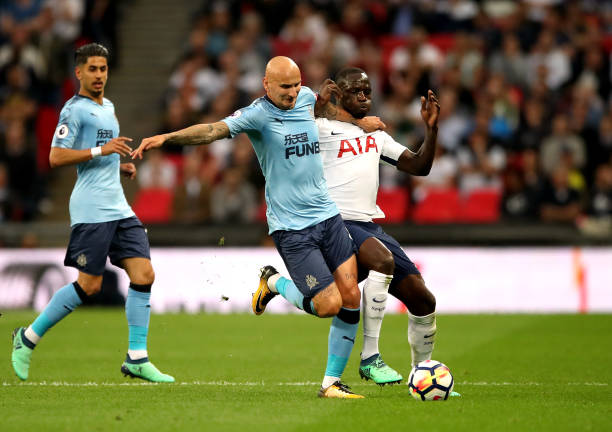 队展现其专 队展现其专